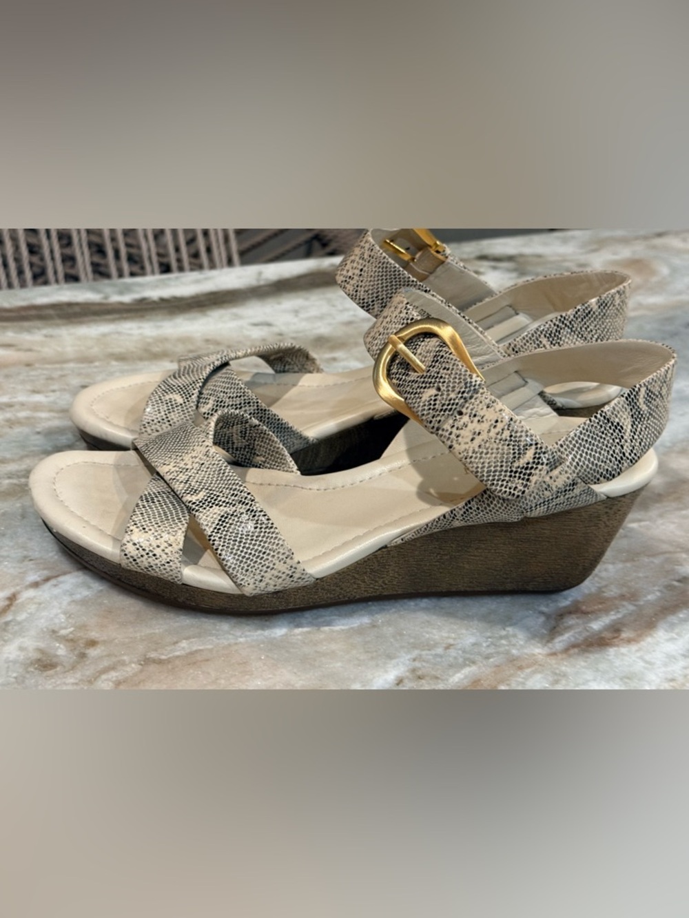 Women’s COLE HAAN Tan/grey snakeskin leather wedge sandals- Size 7.5 - Picture 6 of 7